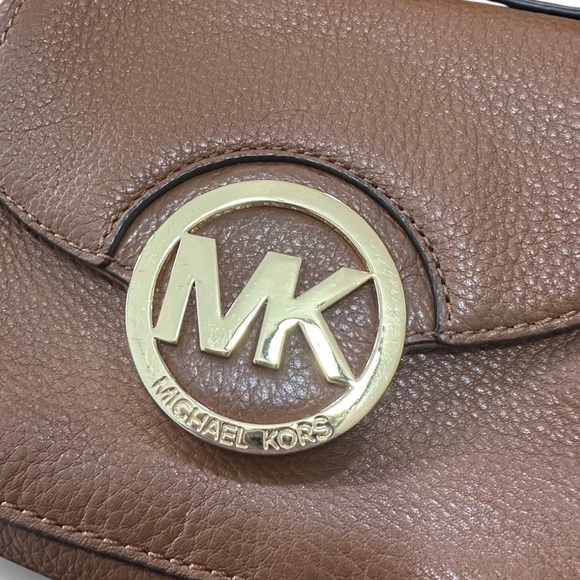 Michael Kors - Picture 2 of 4